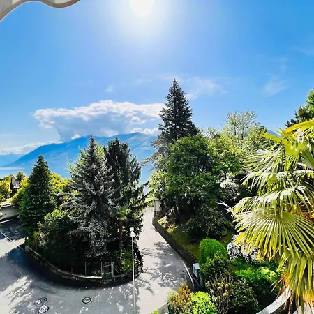 アパート Enchanting View Of Maggiore Mountains ブリッサーゴ